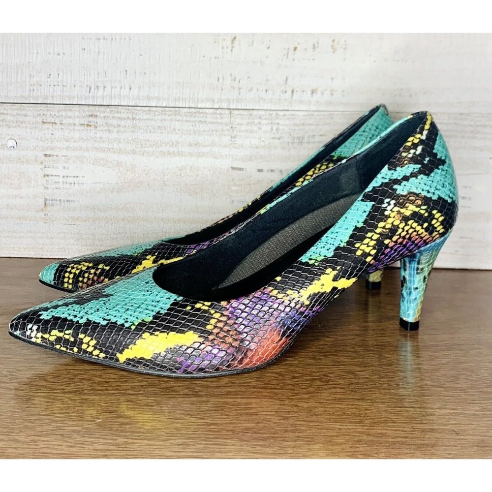 Rainbow Snakeskin Heels Women's Size 8 W 2.5" Tall Pointed Closed Toe Stiletto